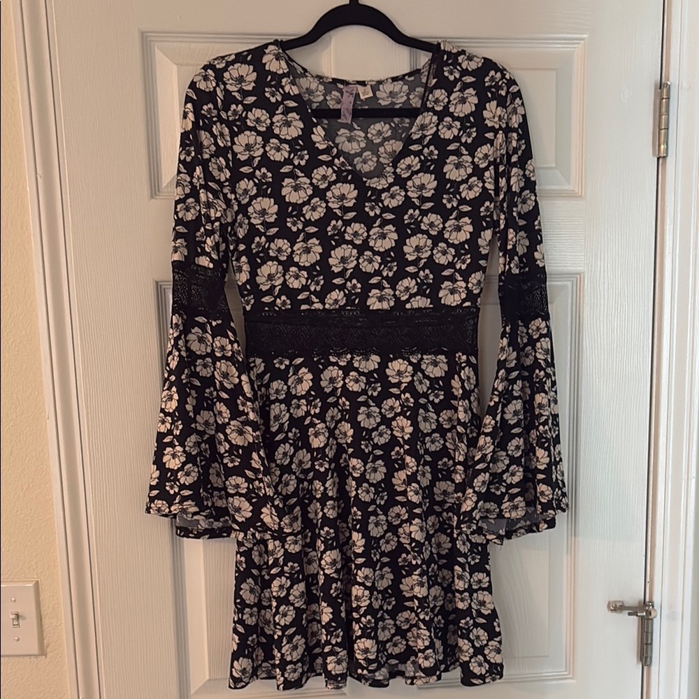 Ayla dress. Size S. Color: Black and Cream, with minimal red accent in flowers